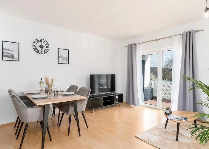 Harmony: – Sperrmauer – Lounge