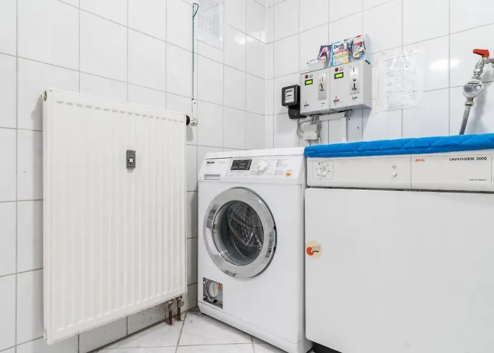 Harmony: - Sperrmauer - Lounge *